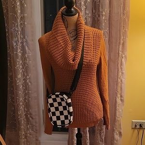 Urban Outfitters Mini Crossbody Shoulder Bag. Outside zip pocket. Black & white.